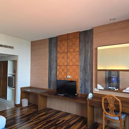 Chiang Mai Phucome Hotel Esterno foto