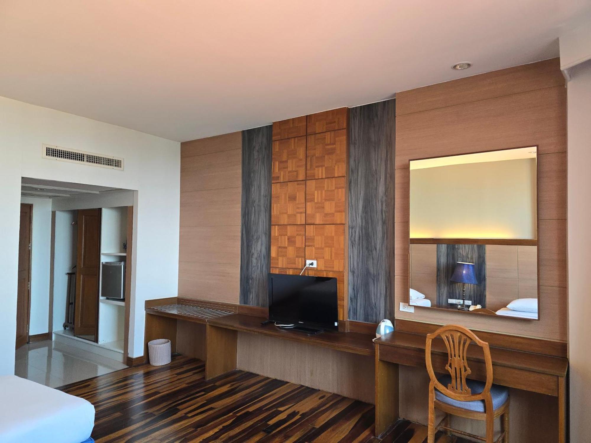 Chiang Mai Phucome Hotel Esterno foto